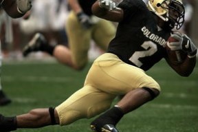 开云体育登录网站入口-李恩：全黑队中场的稳定器，为球队进攻提供持续支持，搜索李恩