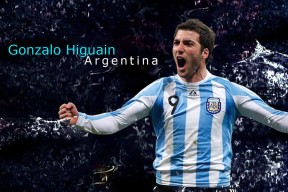 开云体育在线登入-塔特带领袋鼠队逆转胜利，成为橄榄球冠军锦标赛的关键人物