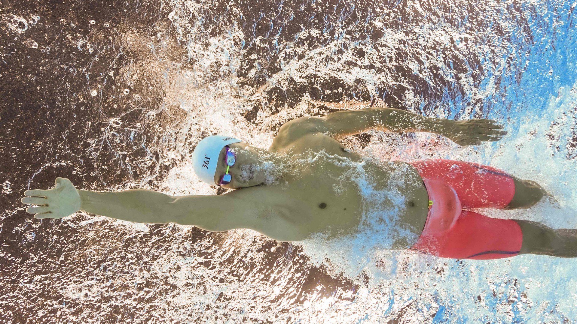 塔特在橄榄球冠军锦标赛中大放异彩,表现稳定可靠,橄榄球特勤组