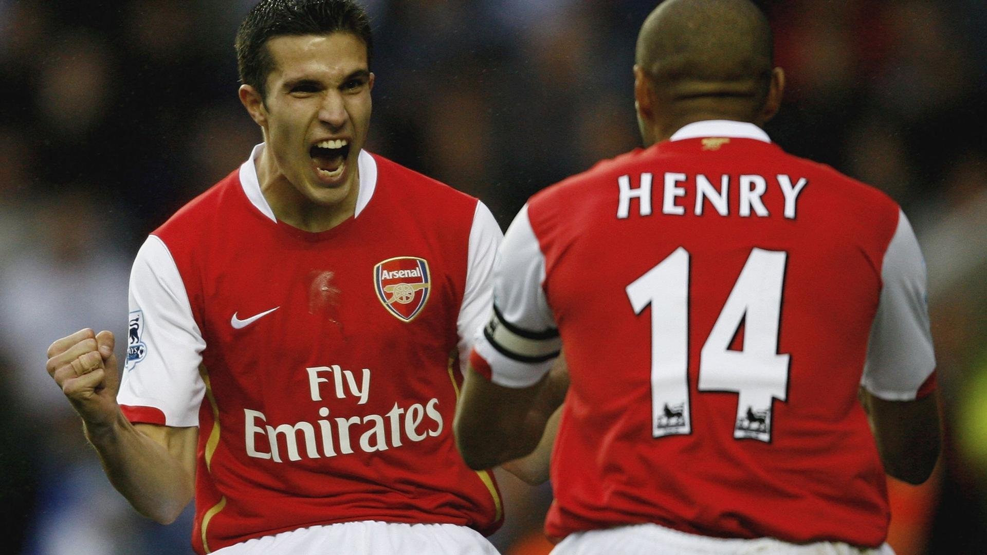 德甲多队增强赛场服务设施，提升观赛体验，德甲场地