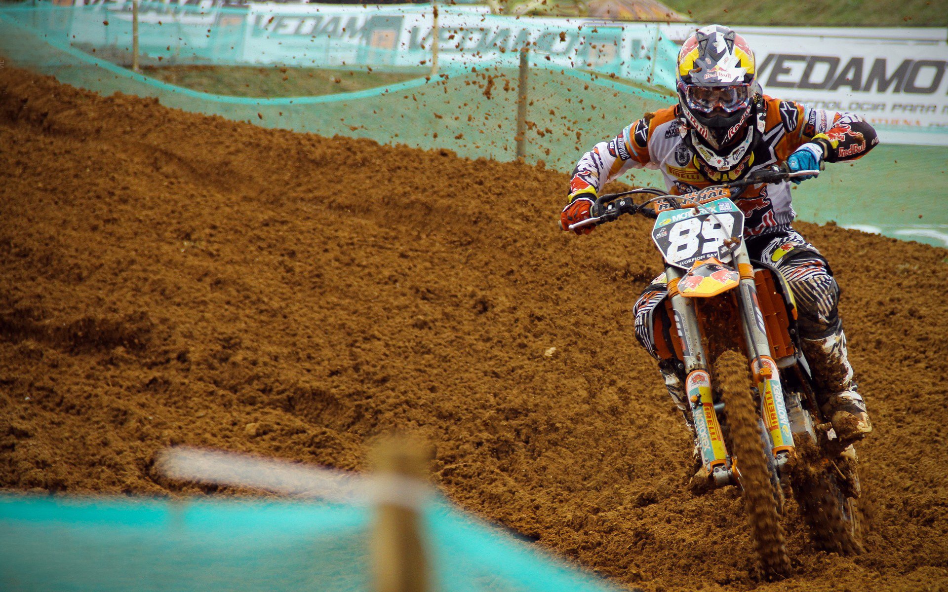 篮球赛事社交媒体直播互动新趋势,篮球交流平台